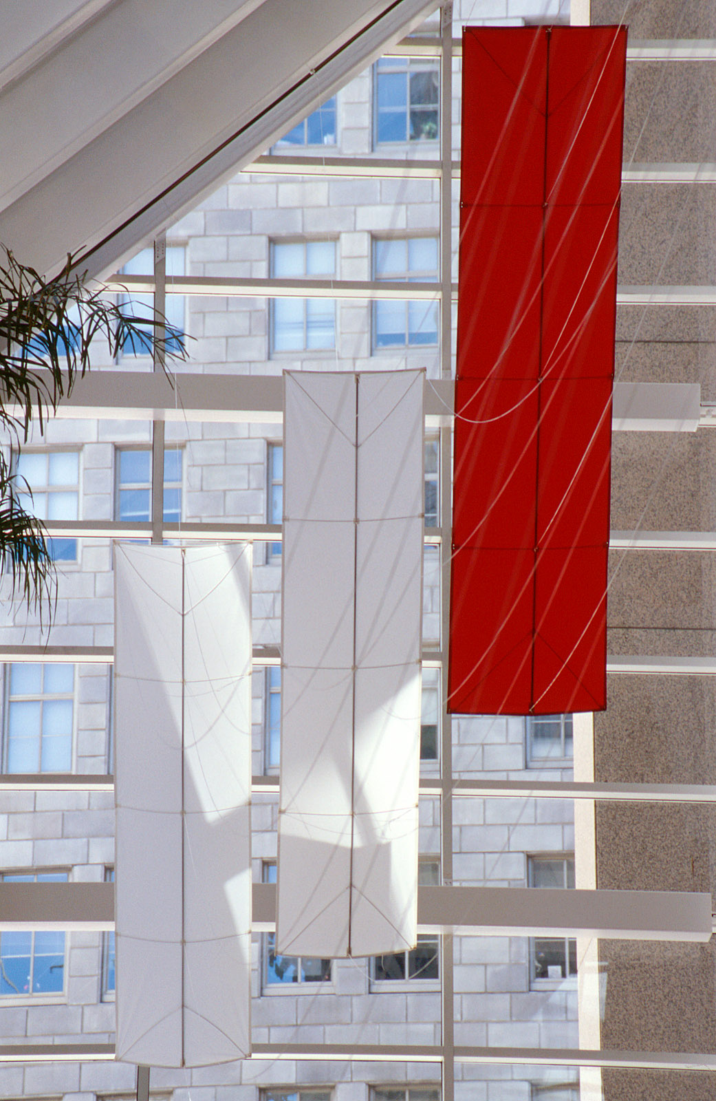 37° 47' 30" N / 122° 23' 50" W, 2003, 100 x 30 x 20 ft., 101 California Street, San Francisco, California