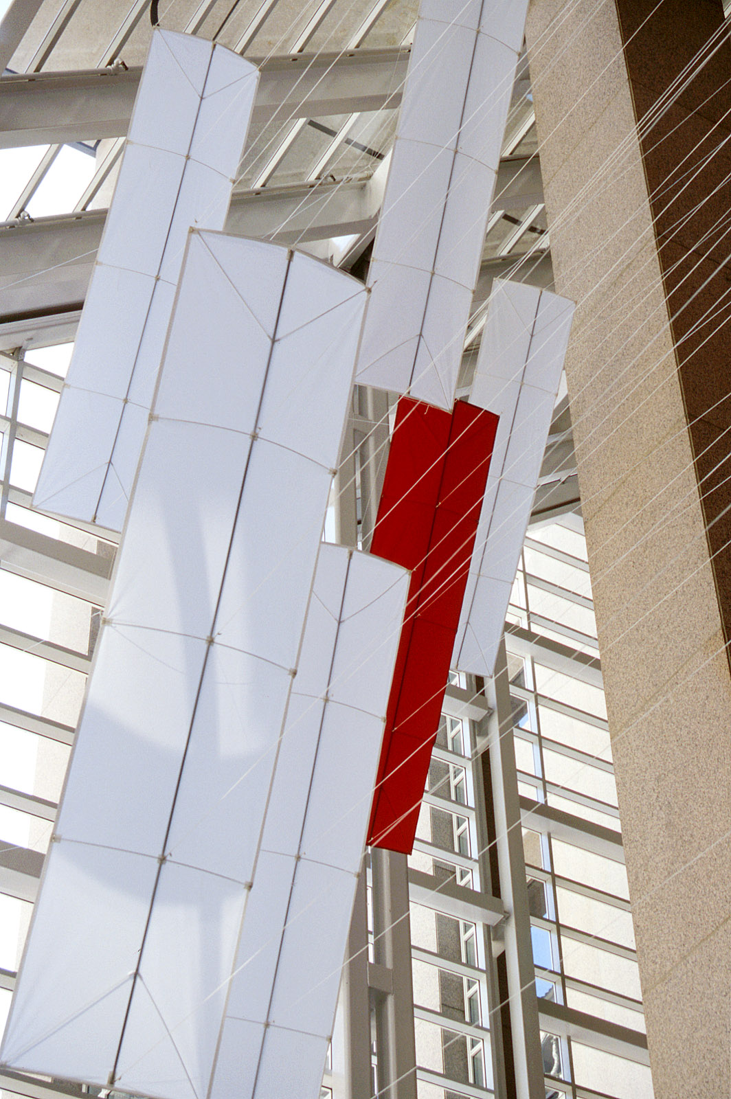 37° 47' 30" N / 122° 23' 50" W, 2003, 100 x 30 x 20 ft., 101 California Street, San Francisco, California